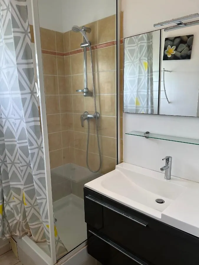 Pipiri Page Crystal Beach- Marina C0Nciergerie Saint-Francois  Apartmán